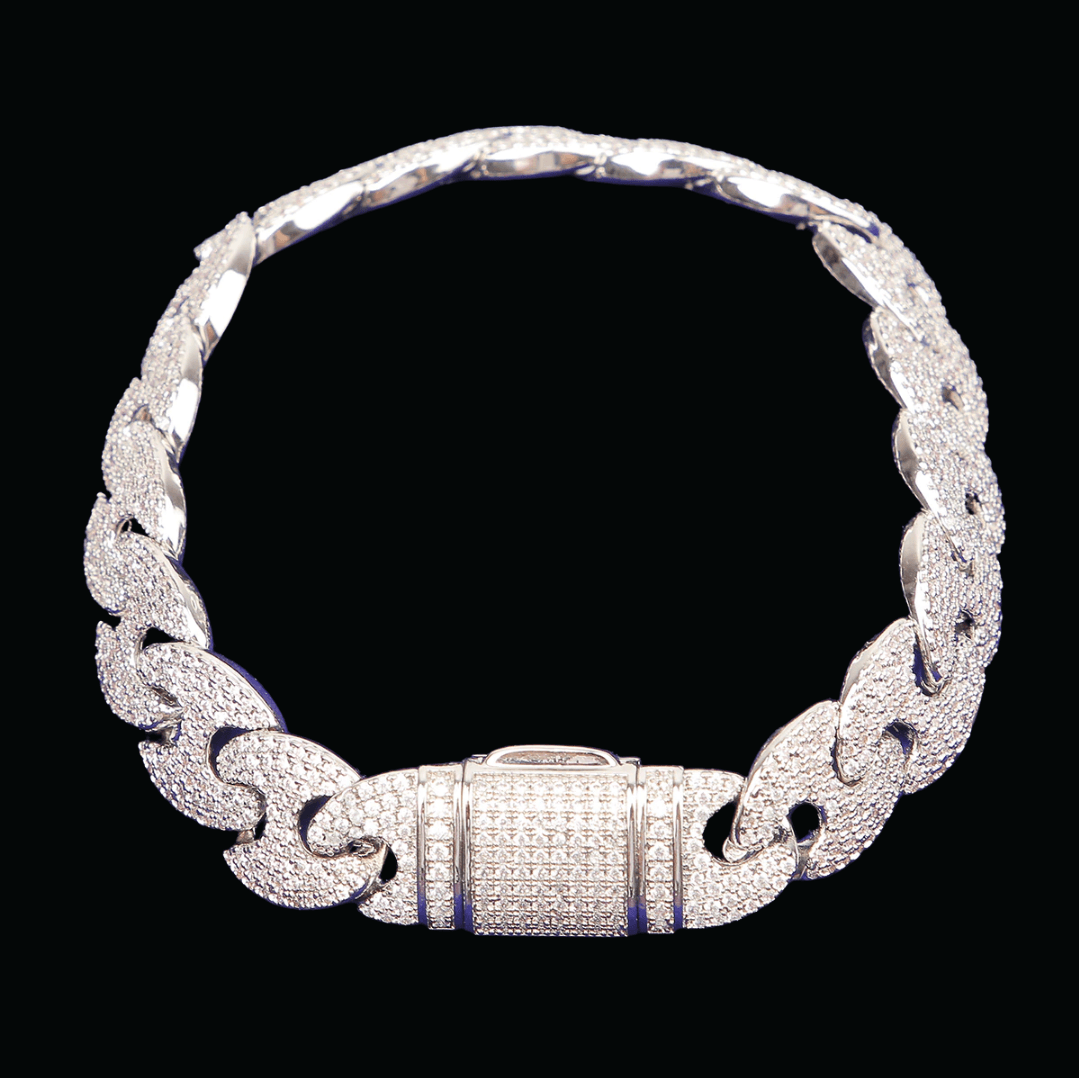 2_5120e37c-c1ae-4067-9984-1113526595dd.png 12MM Solid Link Iced Out Diamond Bracelet - Image 1